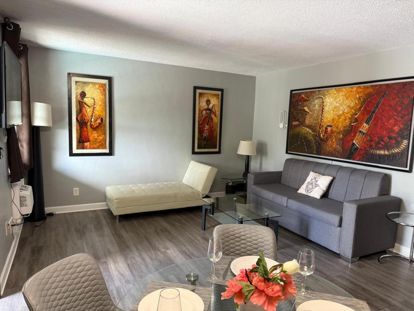 Sheridan Suites Apartments Dania Beach Exterior photo